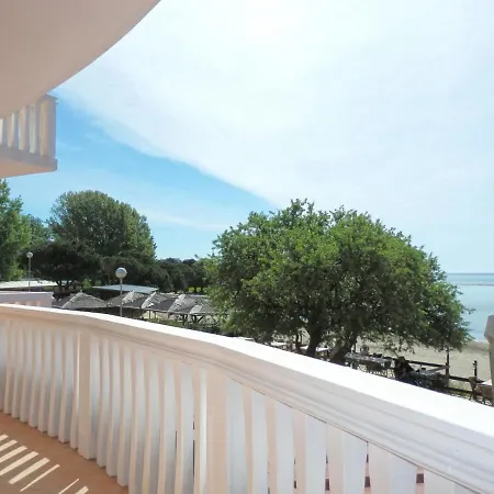 Idila Sea Front Apartments * Medulin