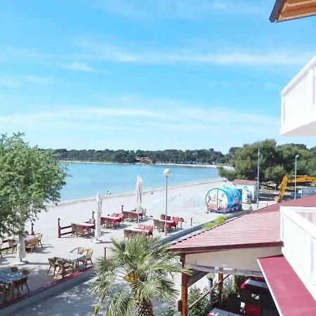 Idila Sea Front Apartments * Medulin