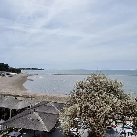 Idila Sea Front Apartments Medulin