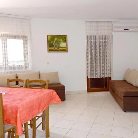 アパート Idila Sea Front Apartments *