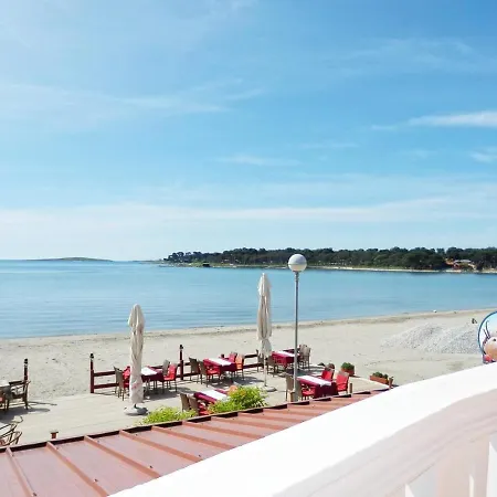 Idila Sea Front Apartments