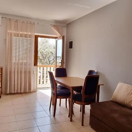 Idila Sea Front Apartments アパート