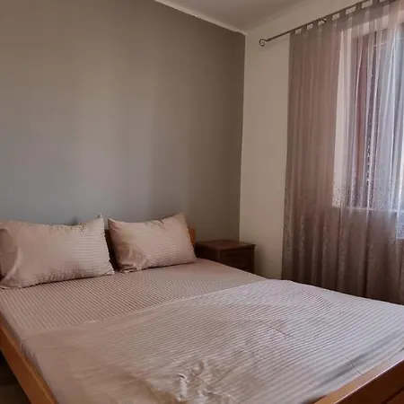 Idila Sea Front Apartments メドゥリン